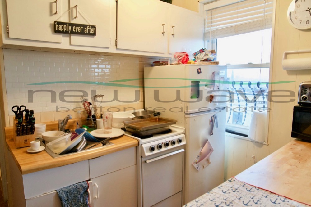 108 Myrtle St, Beacon Hill