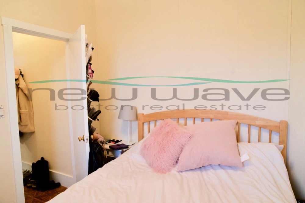 108 Myrtle St, Beacon Hill