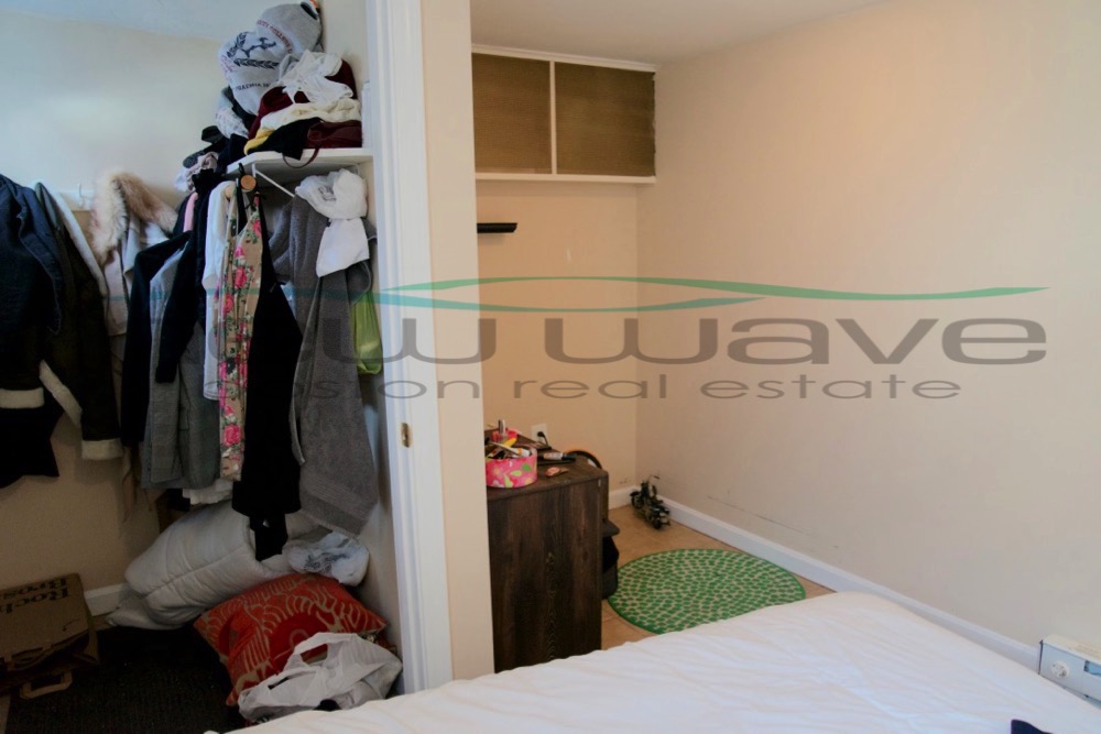 3 bed, 1 bath apartment for rent at 95 Hudson St Unit 1, Chinatown — photo 3 of 12