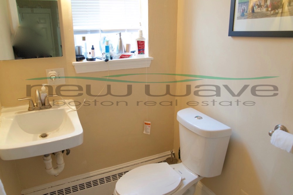 3 bed, 1 bath apartment for rent at 95 Hudson St Unit 1, Chinatown — photo 4 of 12