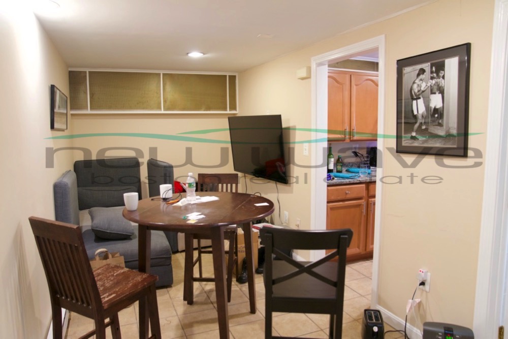 3 bed, 1 bath apartment for rent at 95 Hudson St Unit 1, Chinatown — photo 7 of 12