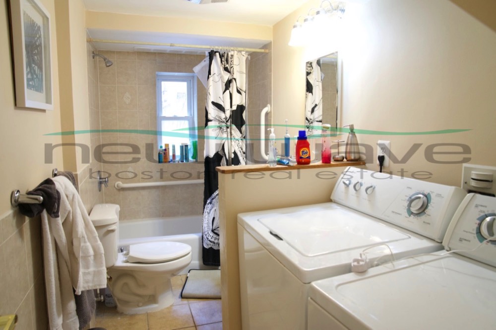 3 bed, 1 bath apartment for rent at 95 Hudson St Unit 1, Chinatown — photo 12 of 12