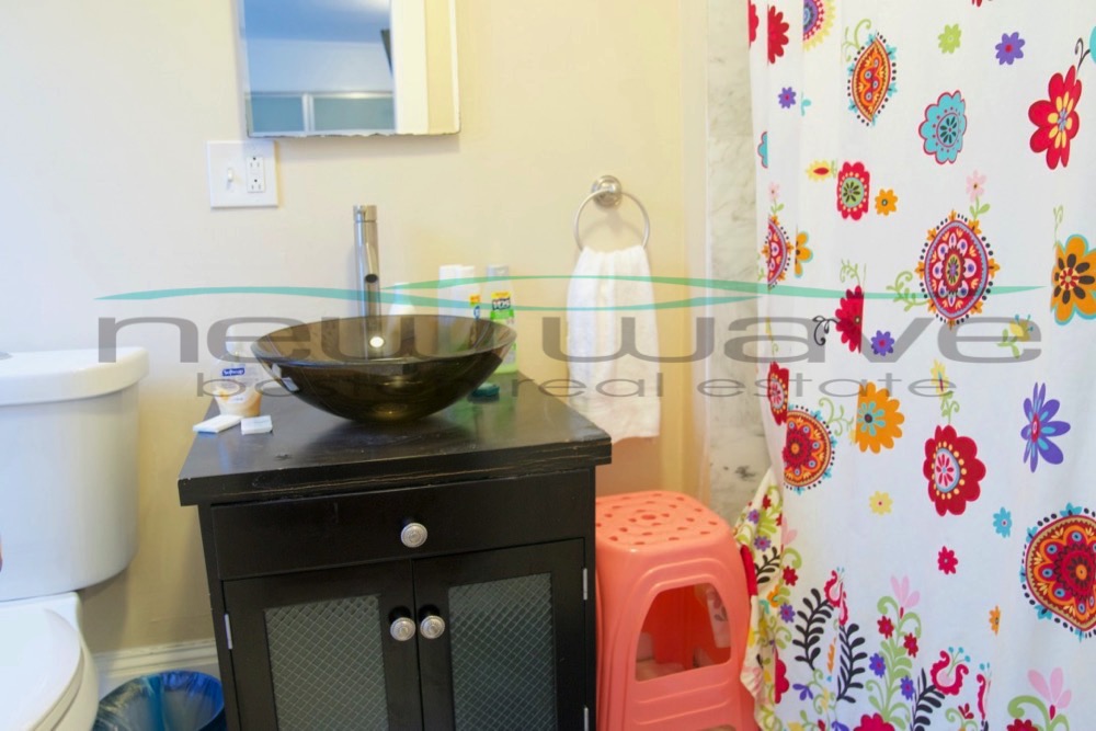 2 bed, 1 bath apartment for rent at 95 Hudson St Unit 3, Chinatown — photo 3 of 8