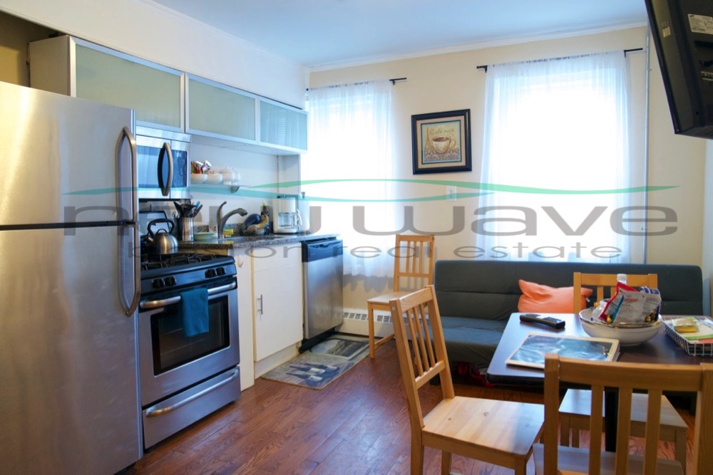 2 bed, 1 bath apartment for rent at 95 Hudson St Unit 3, Chinatown