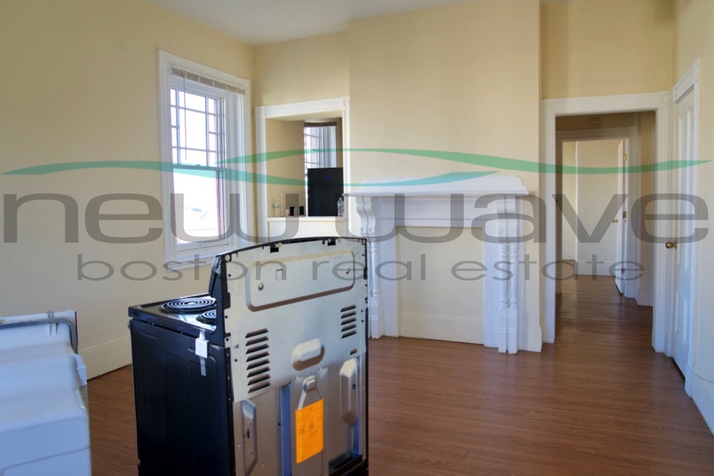 1 bed, 1 bath apartment for rent at 706 Huntington Ave Unit 404, Mission Hill — photo 3 of 12