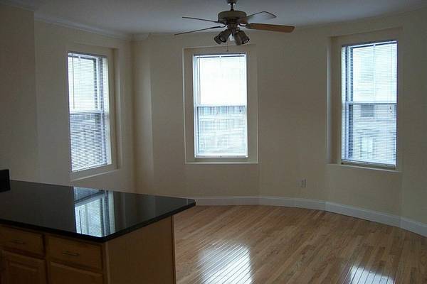 Photos of apartment on Worcester Sq.,Boston MA 02118