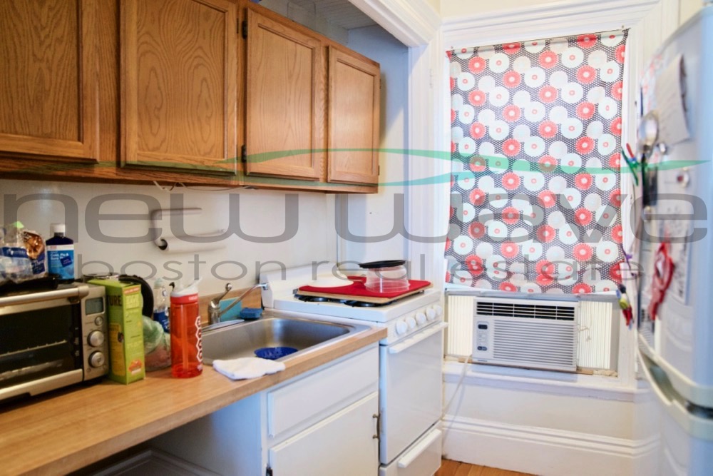 47 West Cedar St, Beacon Hill