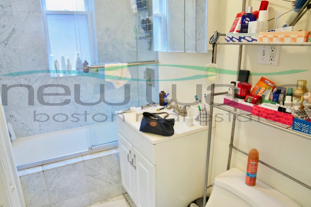 127 Myrtle St, Beacon Hill