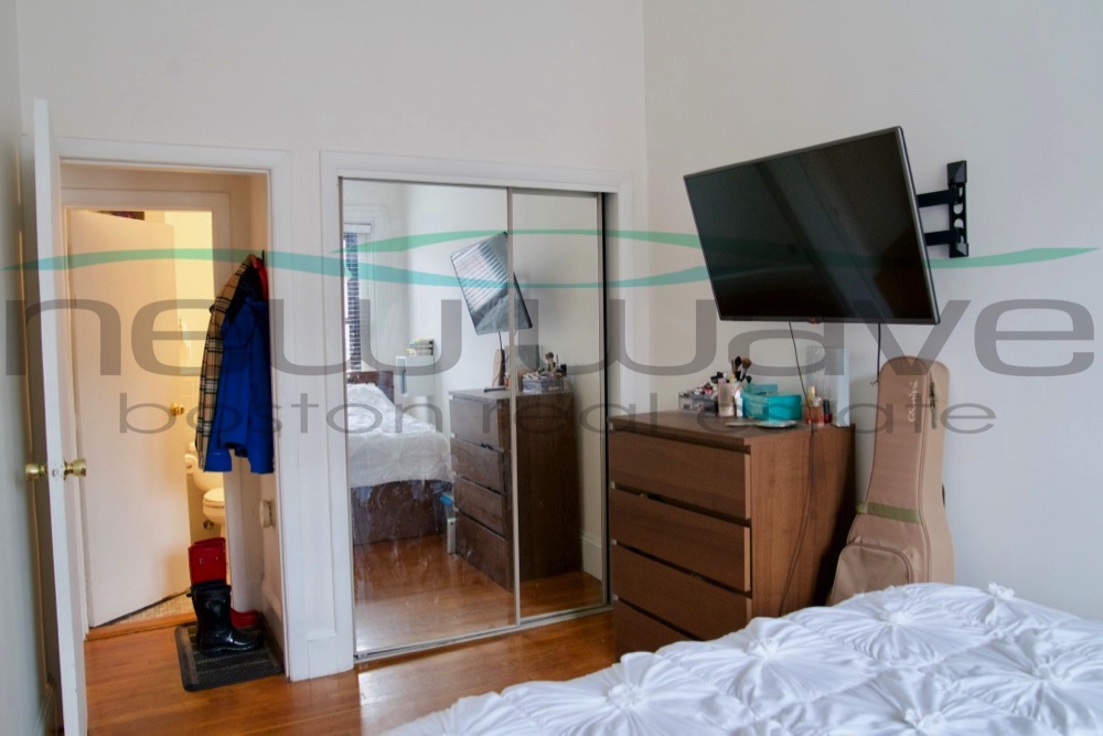 196 Saint Botolph St, Back Bay