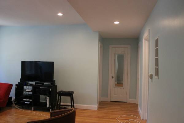 Photos of apartment on Riverway,Boston MA 02115