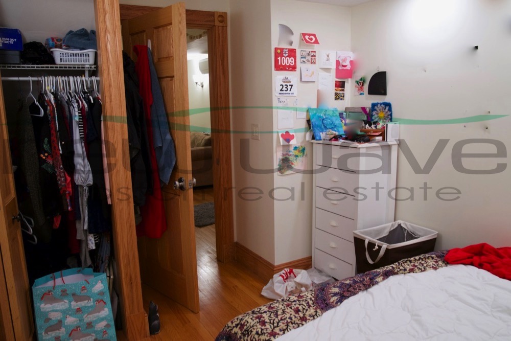3 bed, 1 bath apartment for rent at 46 Garden St Unit 1R, Beacon Hill — photo 6 of 11