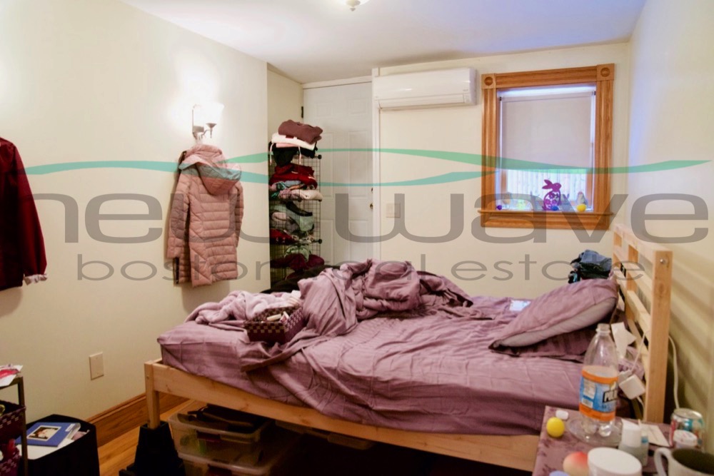 3 bed, 1 bath apartment for rent at 46 Garden St Unit 1R, Beacon Hill — photo 10 of 11
