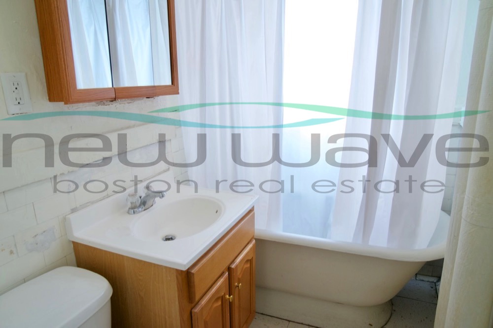 1175 Boylston St, Fenway