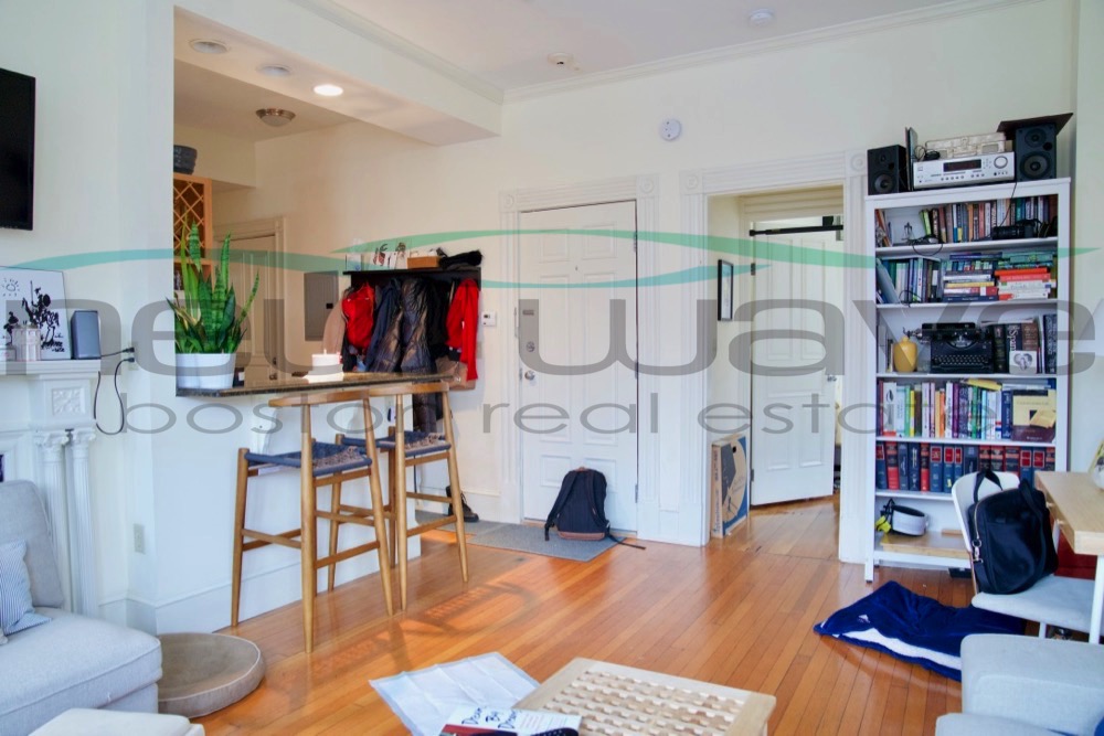 195 Commonwealth Ave, Back Bay