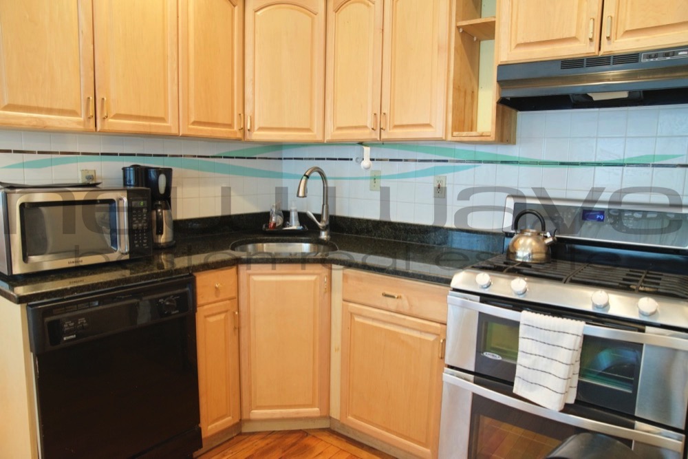 1031 Tremont St, South End