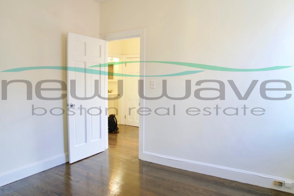 304 Berkeley St, Back Bay