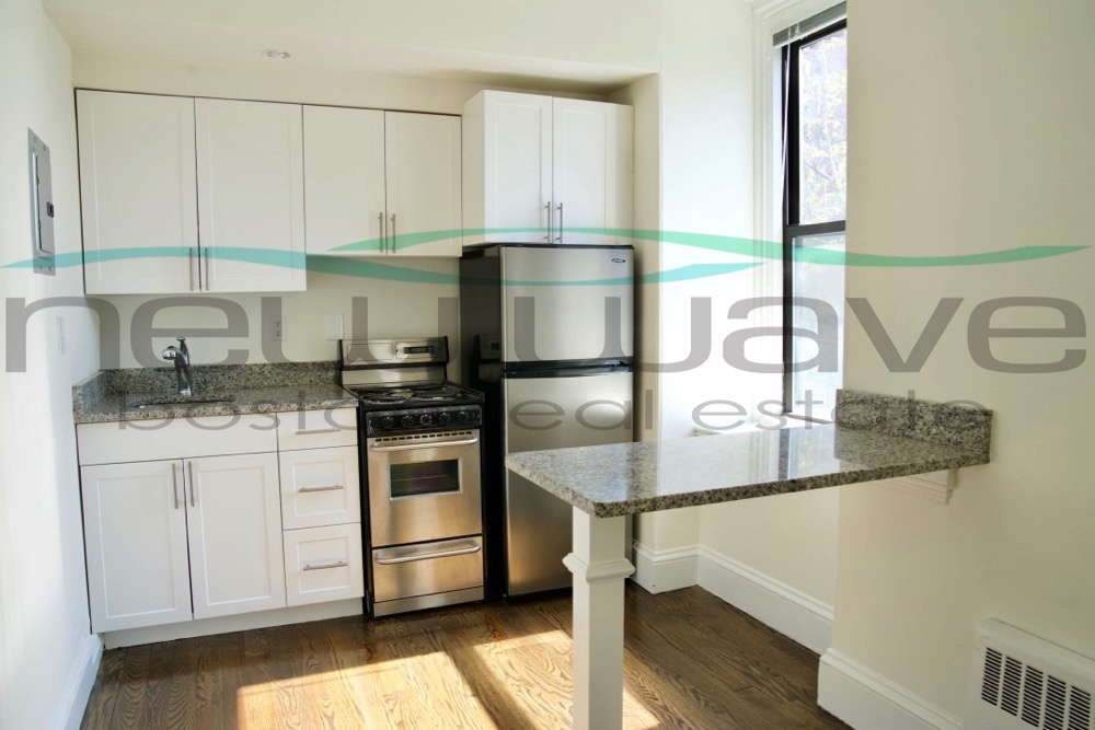 304 Berkeley St, Back Bay