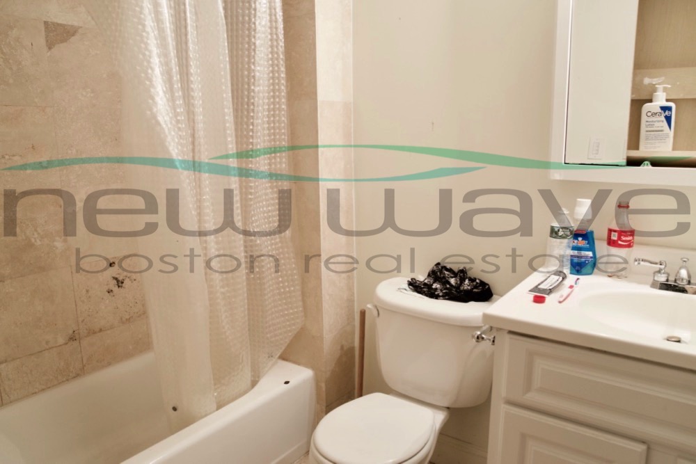 95 Gainsborough St, Fenway