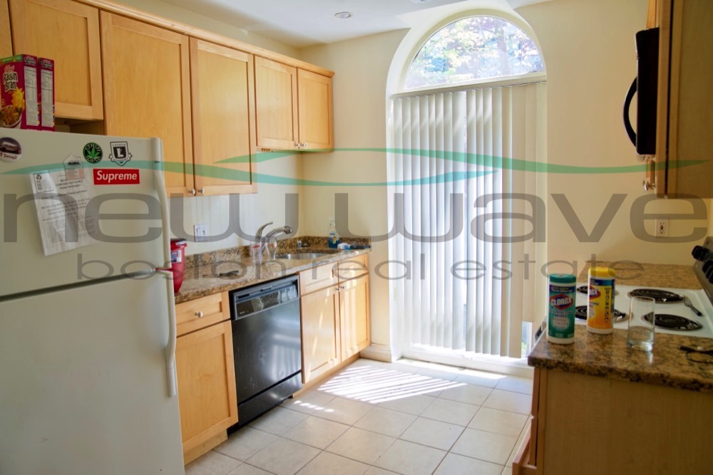 95 Gainsborough St, Fenway