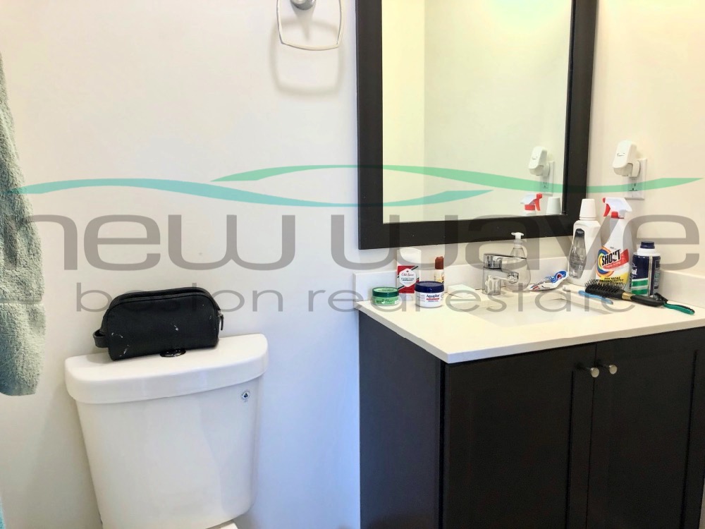 659 Massachusetts Ave, South End