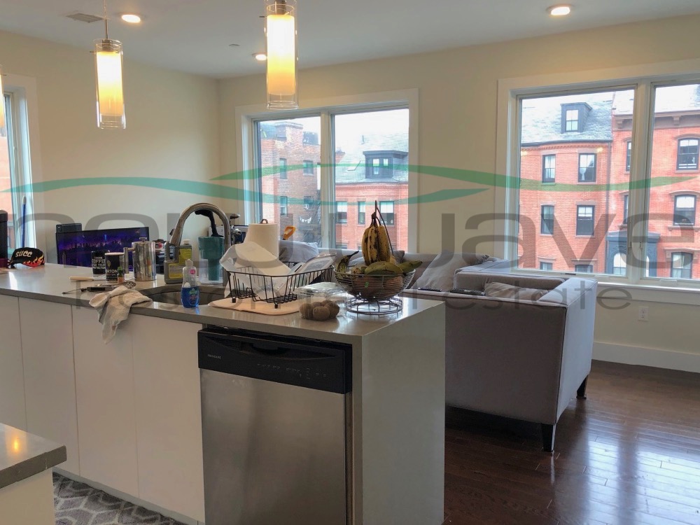 659 Massachusetts Ave, South End