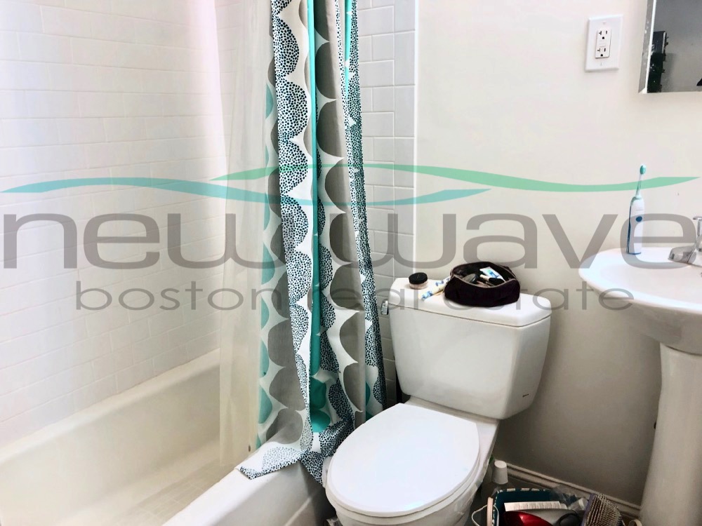 Studio bed, 1 bath apartment for rent at 173 Marlborough St Unit 31, Back Bay — photo 5 of 5