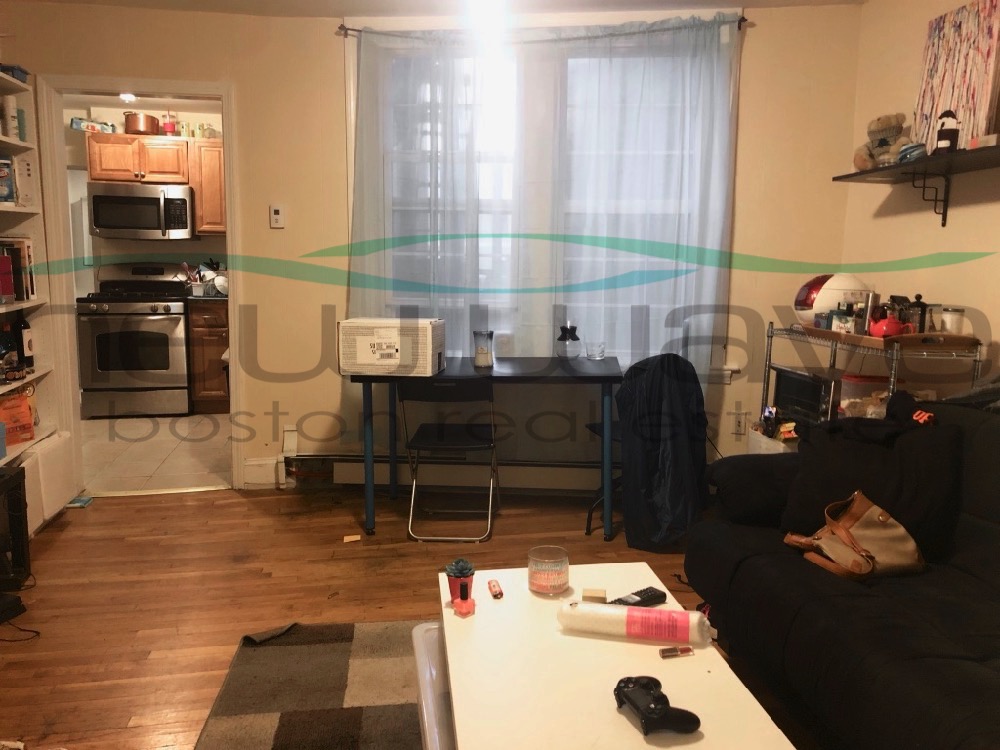 2 bed, 1 bath apartment for rent at 51 Phillips St Unit 2, Beacon Hill — photo 1 of 5
