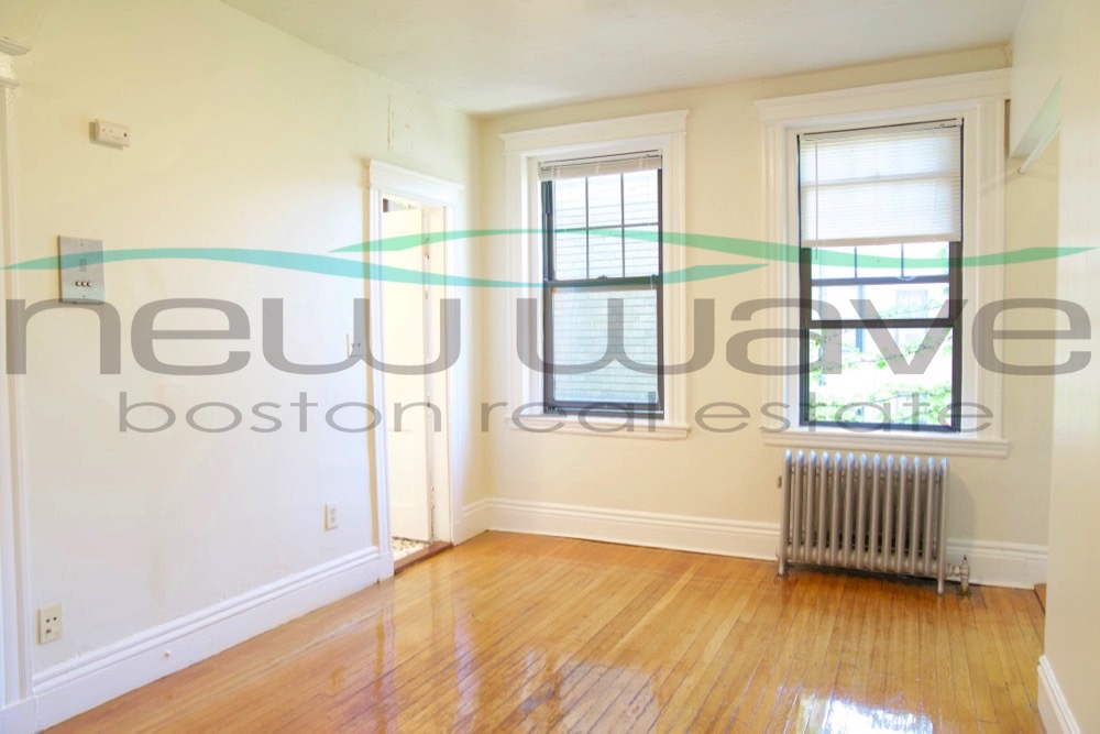 56 Queensberry St, Fenway