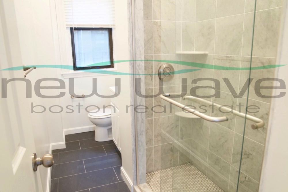 11 Peterborough St, Fenway