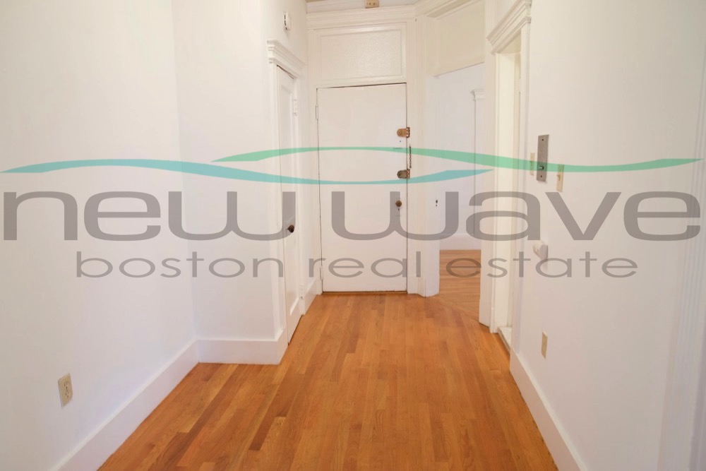 28 Westland Ave, Fenway