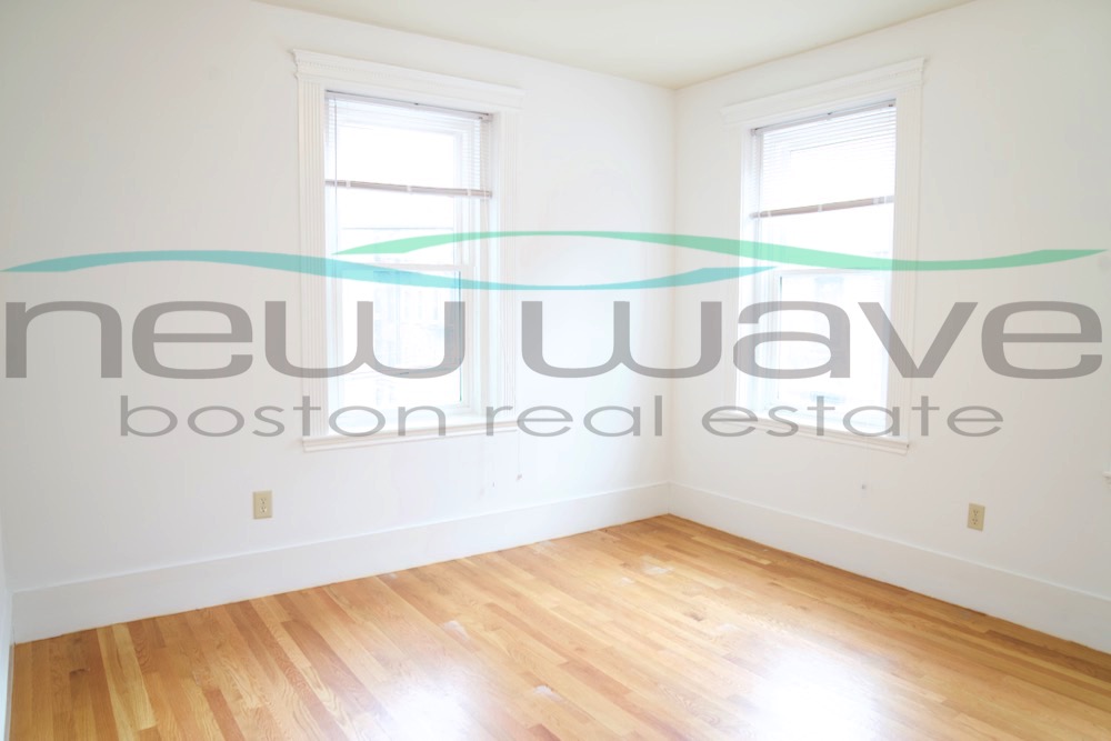 28 Westland Ave, Fenway