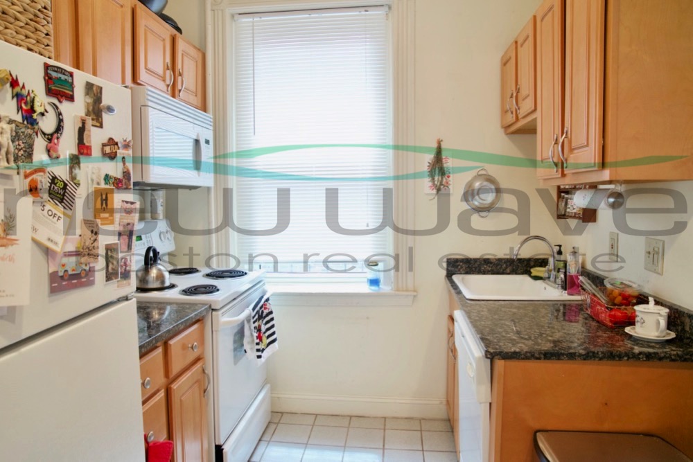 106 Queensberry St, Fenway