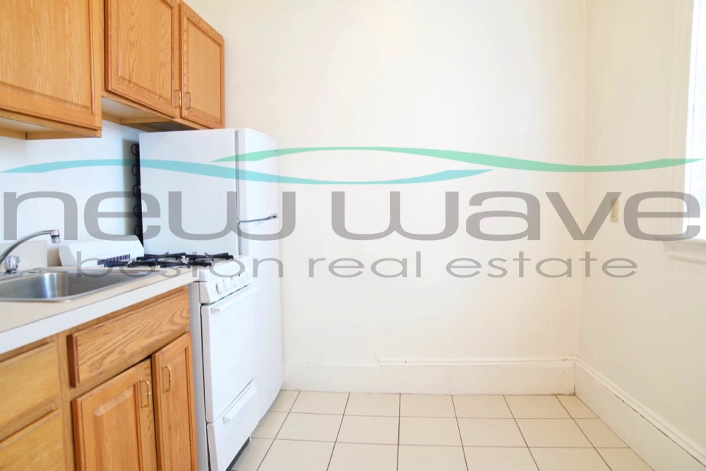 14 Palace Rd, Fenway