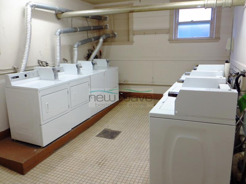 14 Palace Rd, Fenway