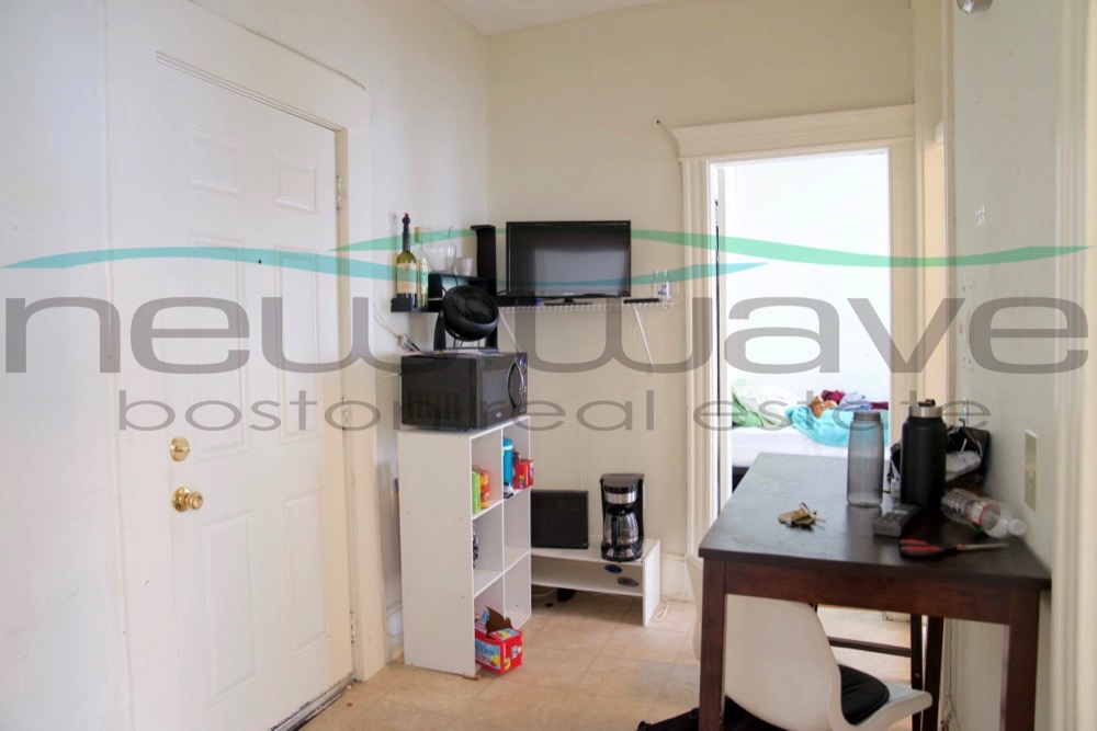 1 bed, 1 bath apartment for rent at 108 Hemenway St Unit 12, Fenway — photo 6 of 7