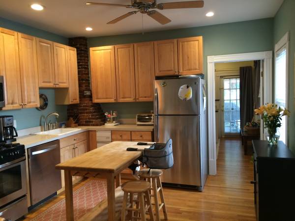 2 bed, 1 bath apartment for rent at 68 Telegraph St Unit 2, South Boston — photo 2 of 11