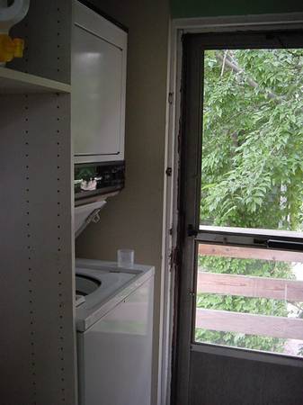 4 bed, 1 bath apartment for rent at 335 Dorchester St, South Boston — photo 4 of 16
