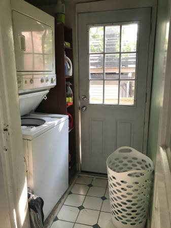 4 bed, 1 bath apartment for rent at 335 Dorchester St, South Boston — photo 11 of 16