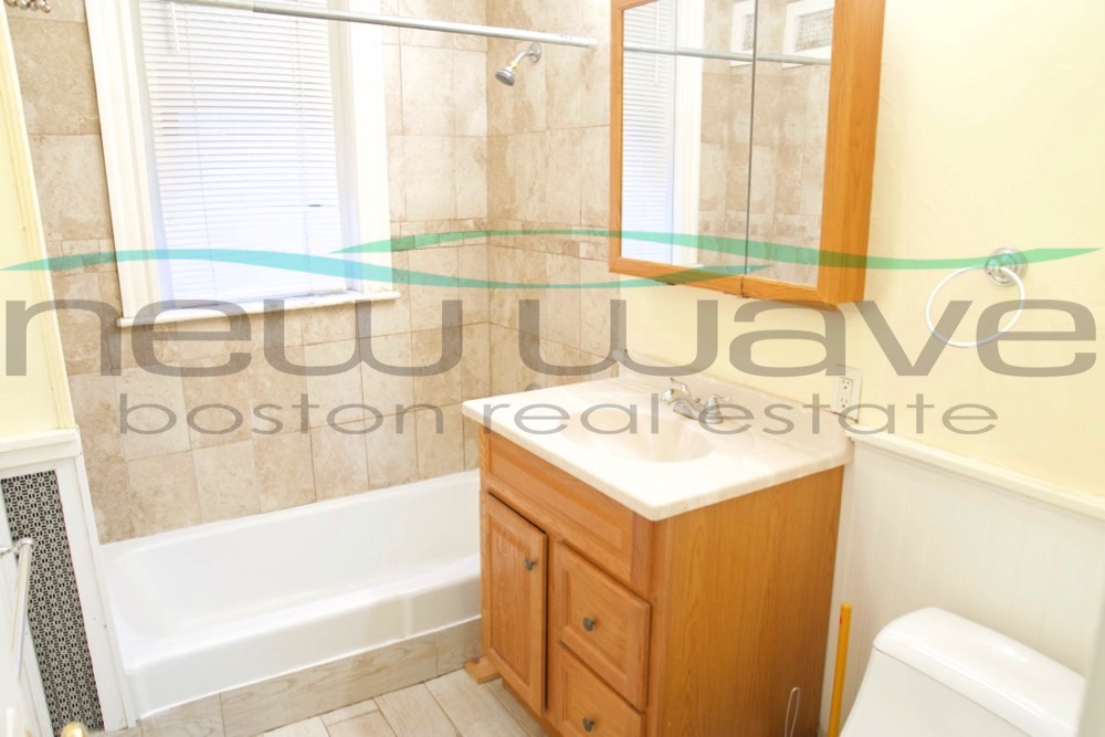 108 Hemenway St, Fenway