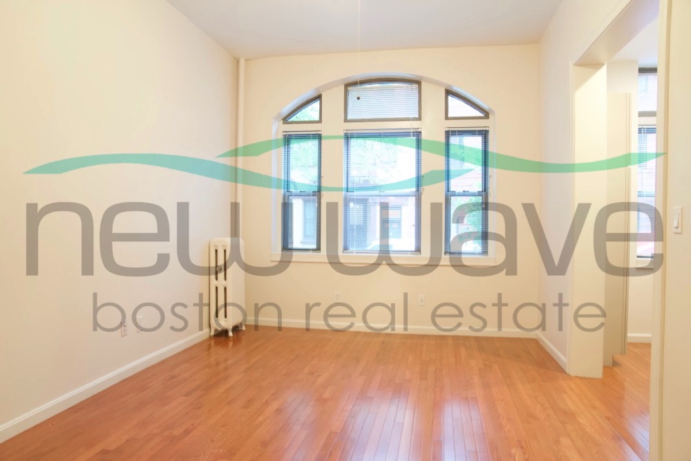 33 Haviland St, Back Bay