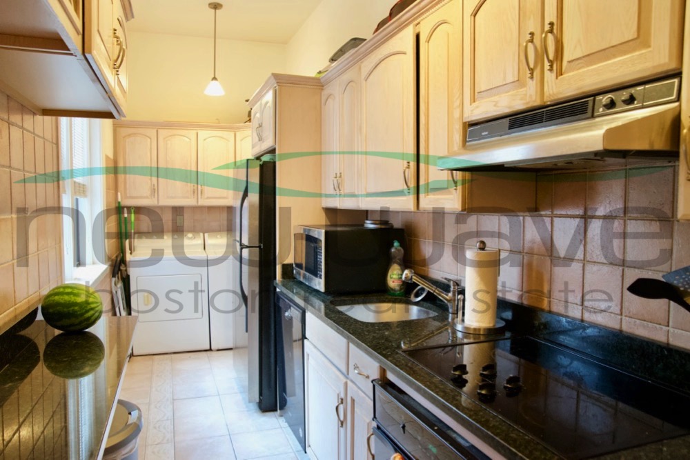 269 Newbury St, Back Bay