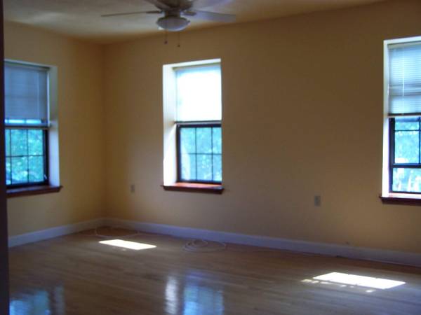 14 John Eliot Sq, Roxbury