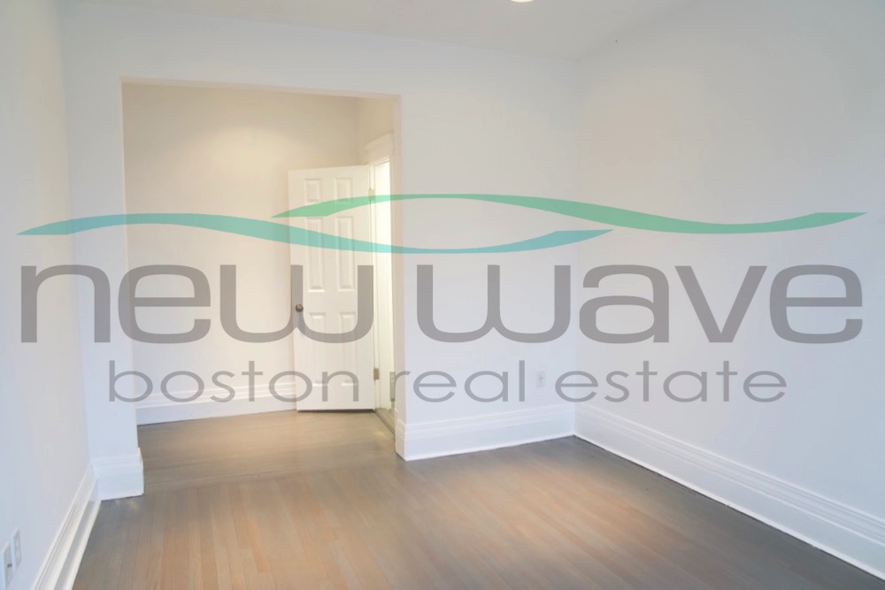 102 Queensberry St, Fenway