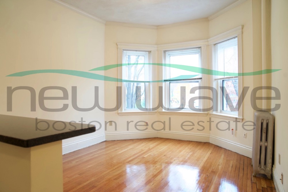 106 Queensberry St, Fenway