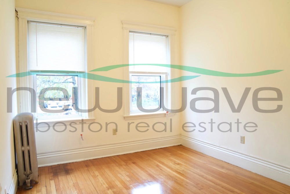 106 Queensberry St, Fenway