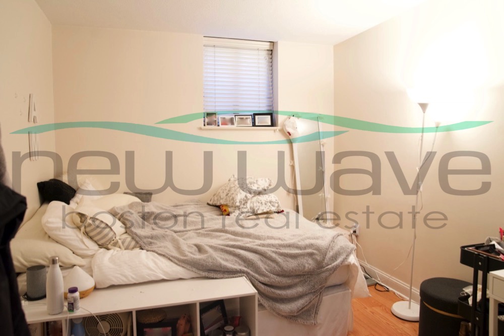 841 Parker St, Mission Hill