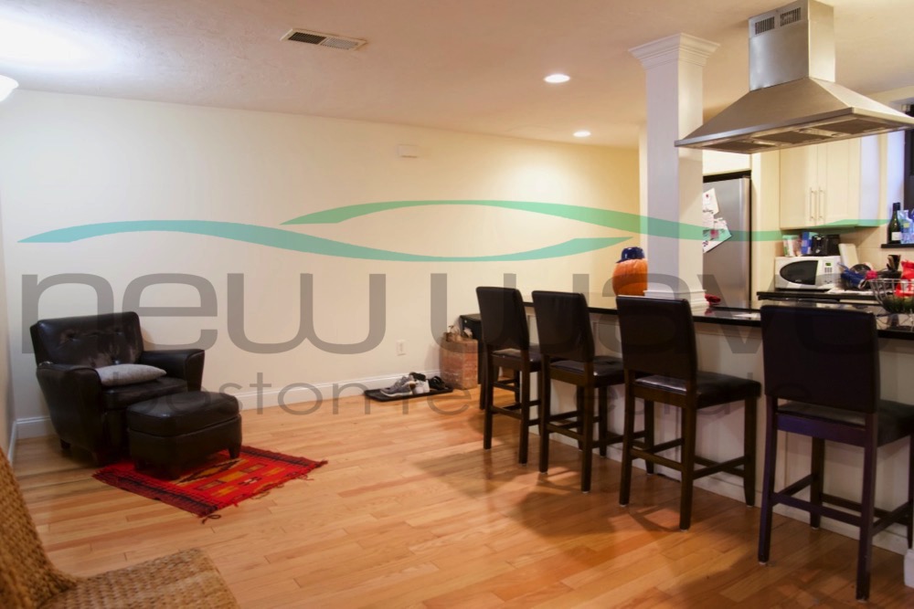 841 Parker St, Mission Hill