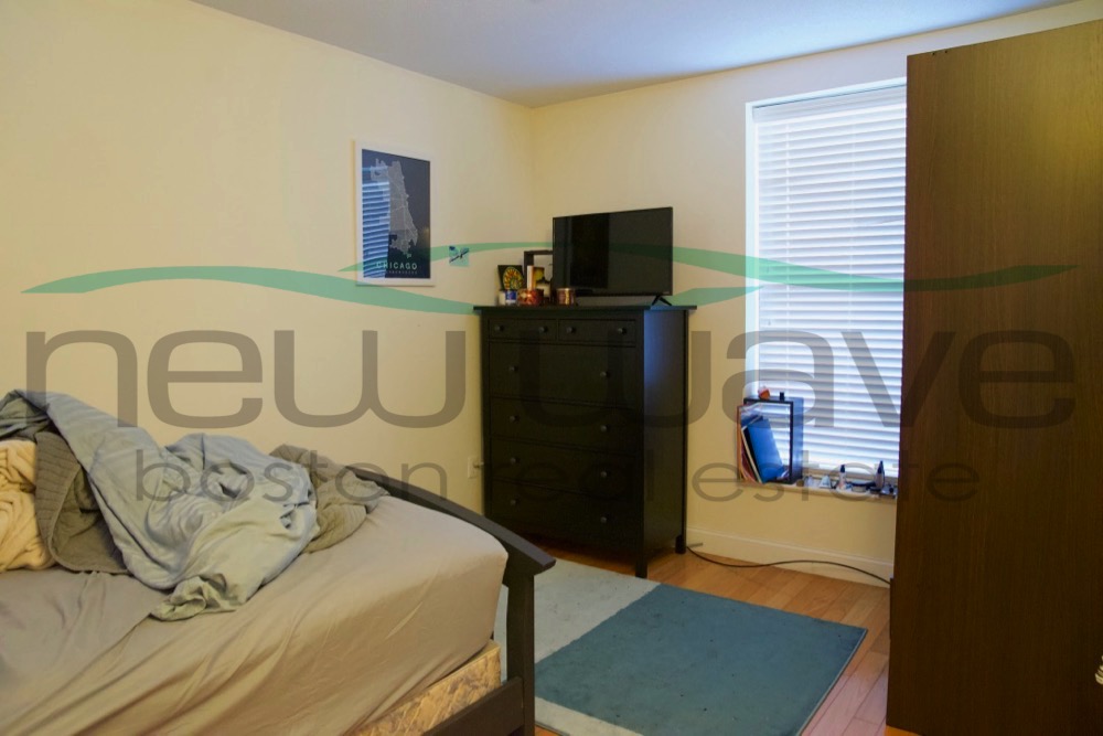 841 Parker St, Mission Hill