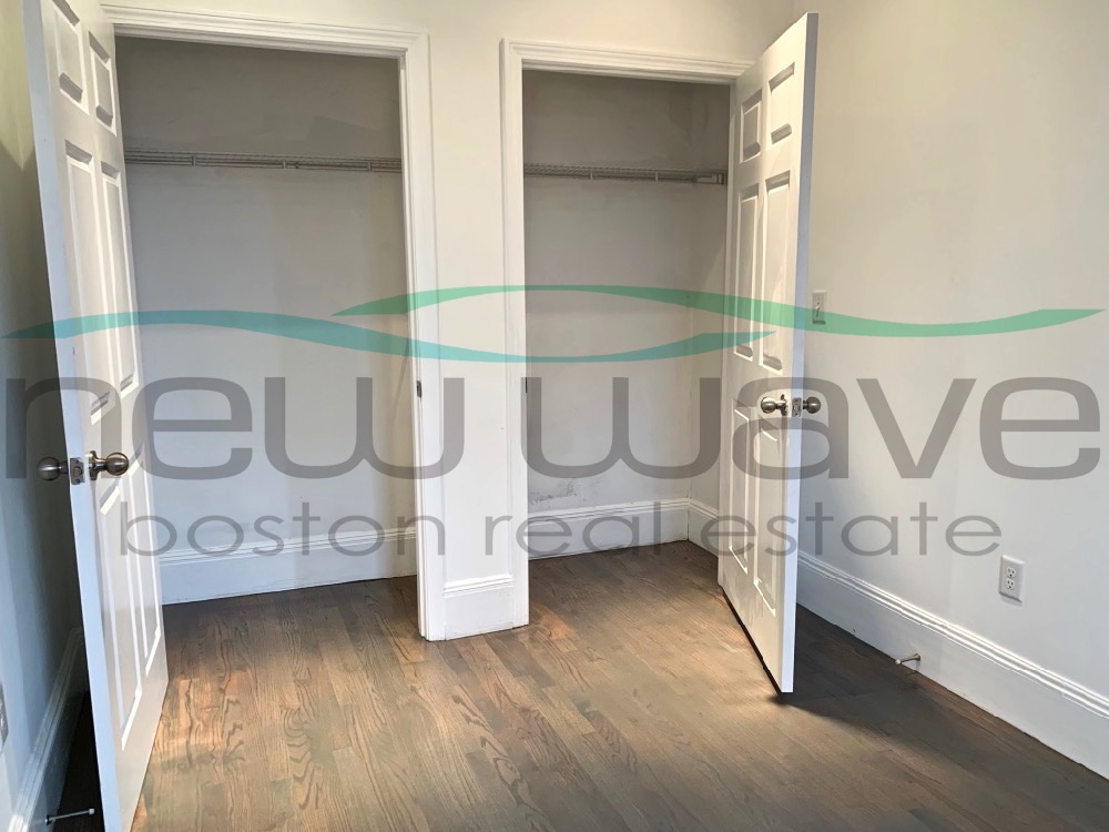 270 Newbury St, Back Bay