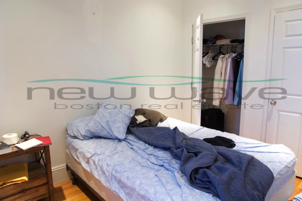 270 Newbury St, Back Bay